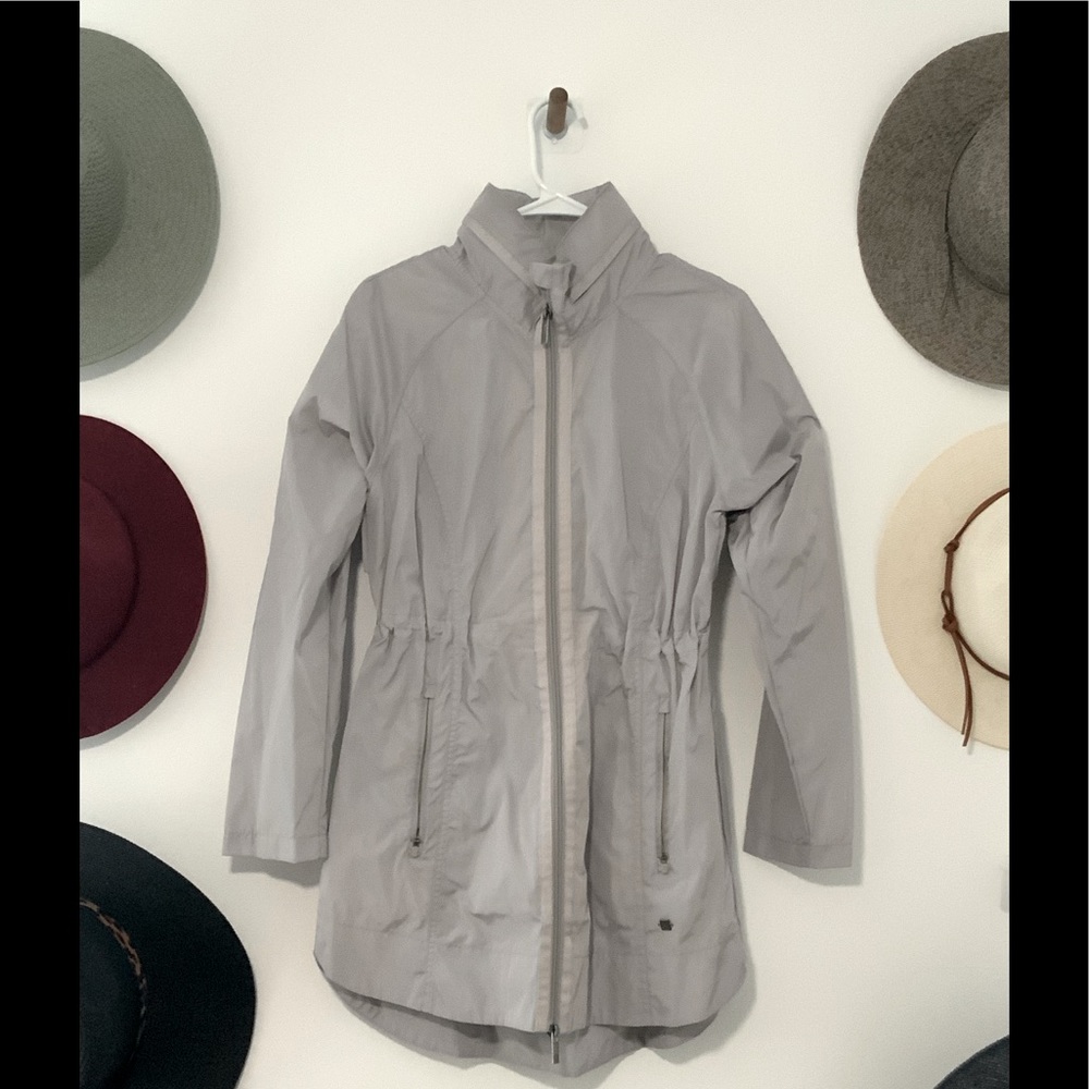 Mondetta Silver Jacket with hoodie